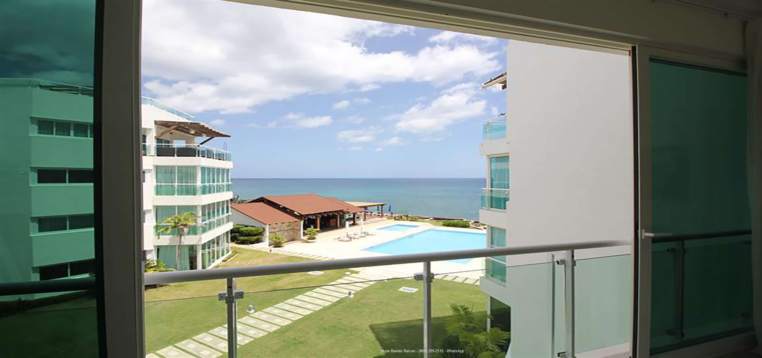 0-Balcón-Piscina-Mar