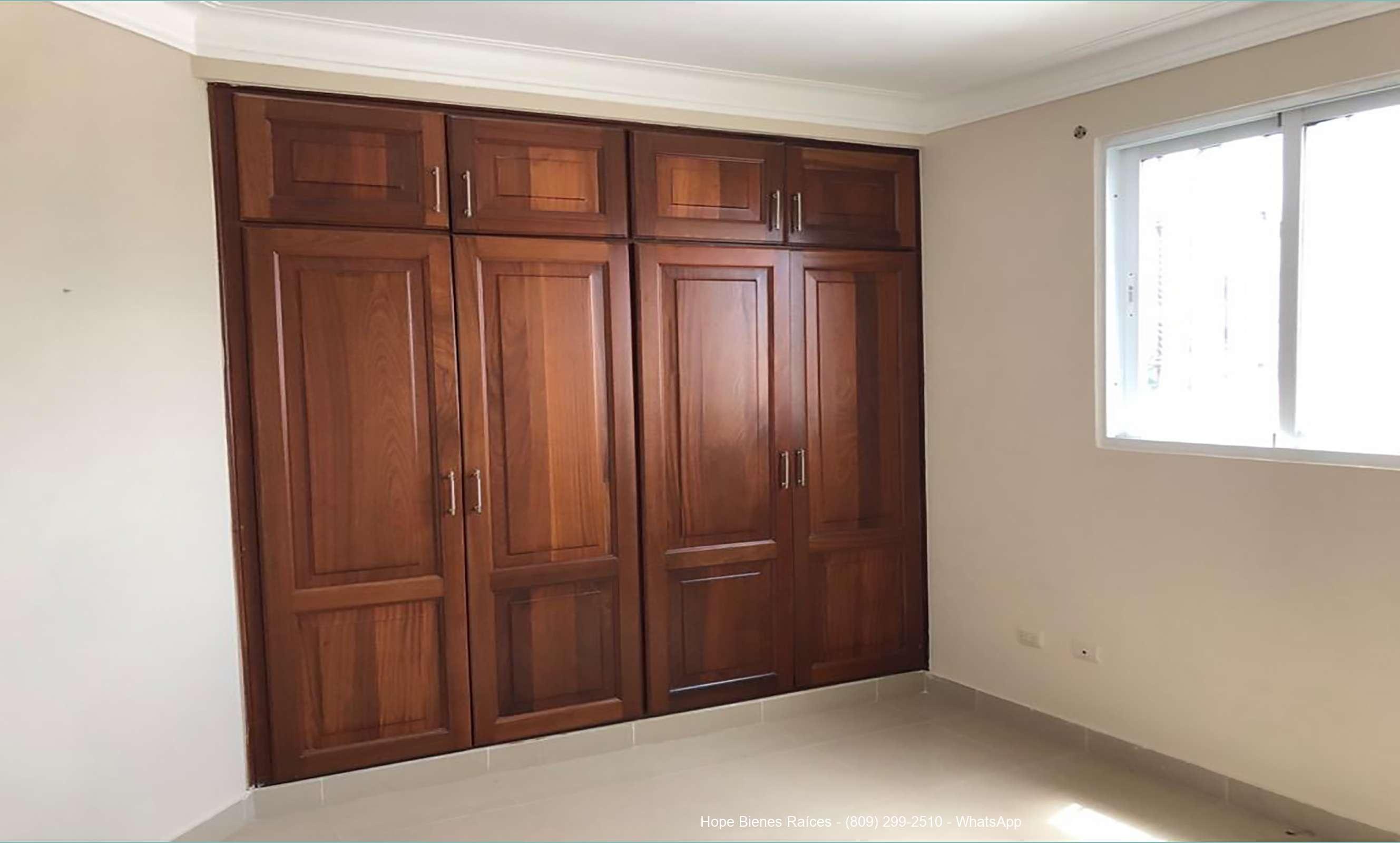 Closet en caoba