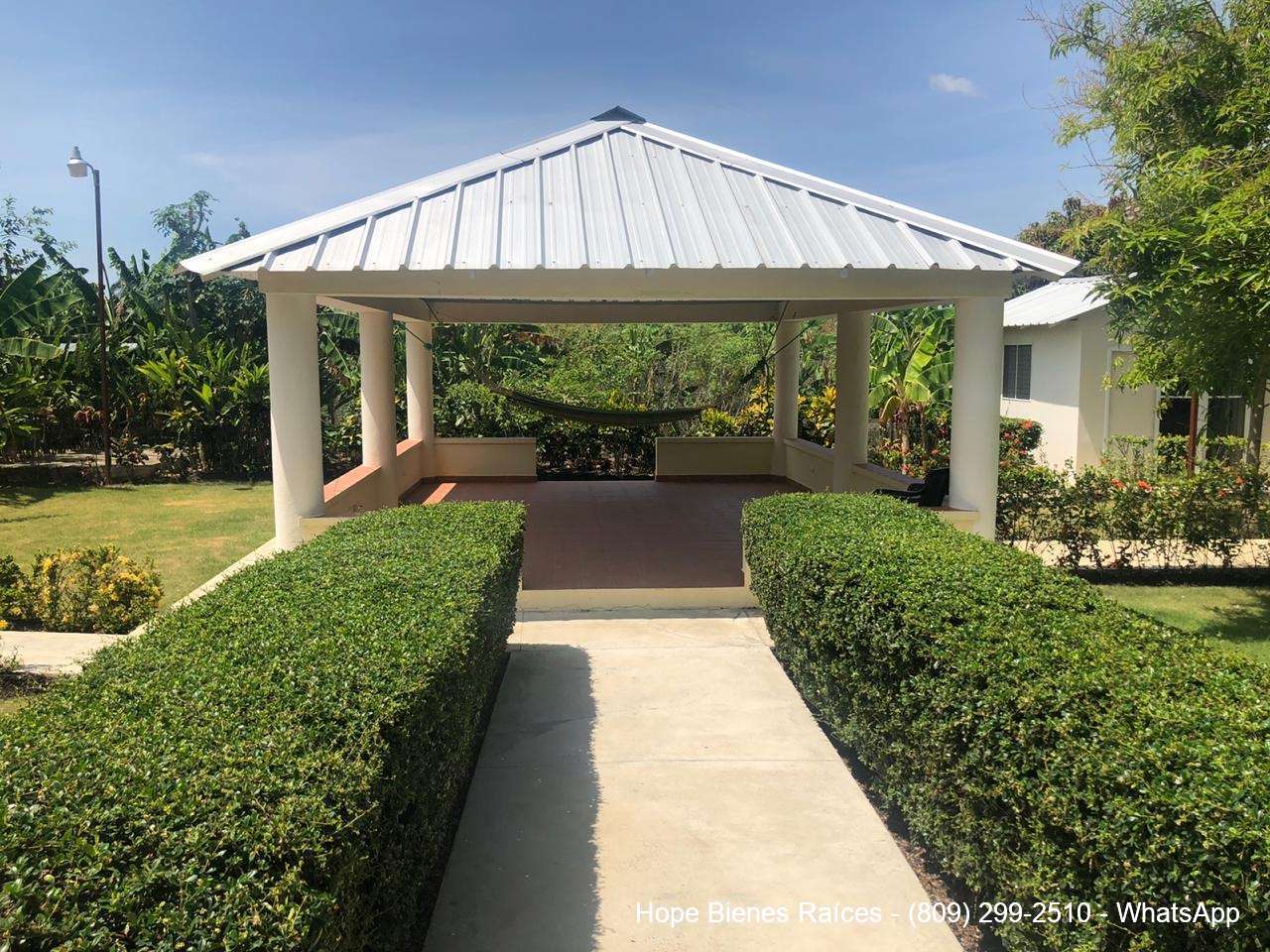 8Gazebo