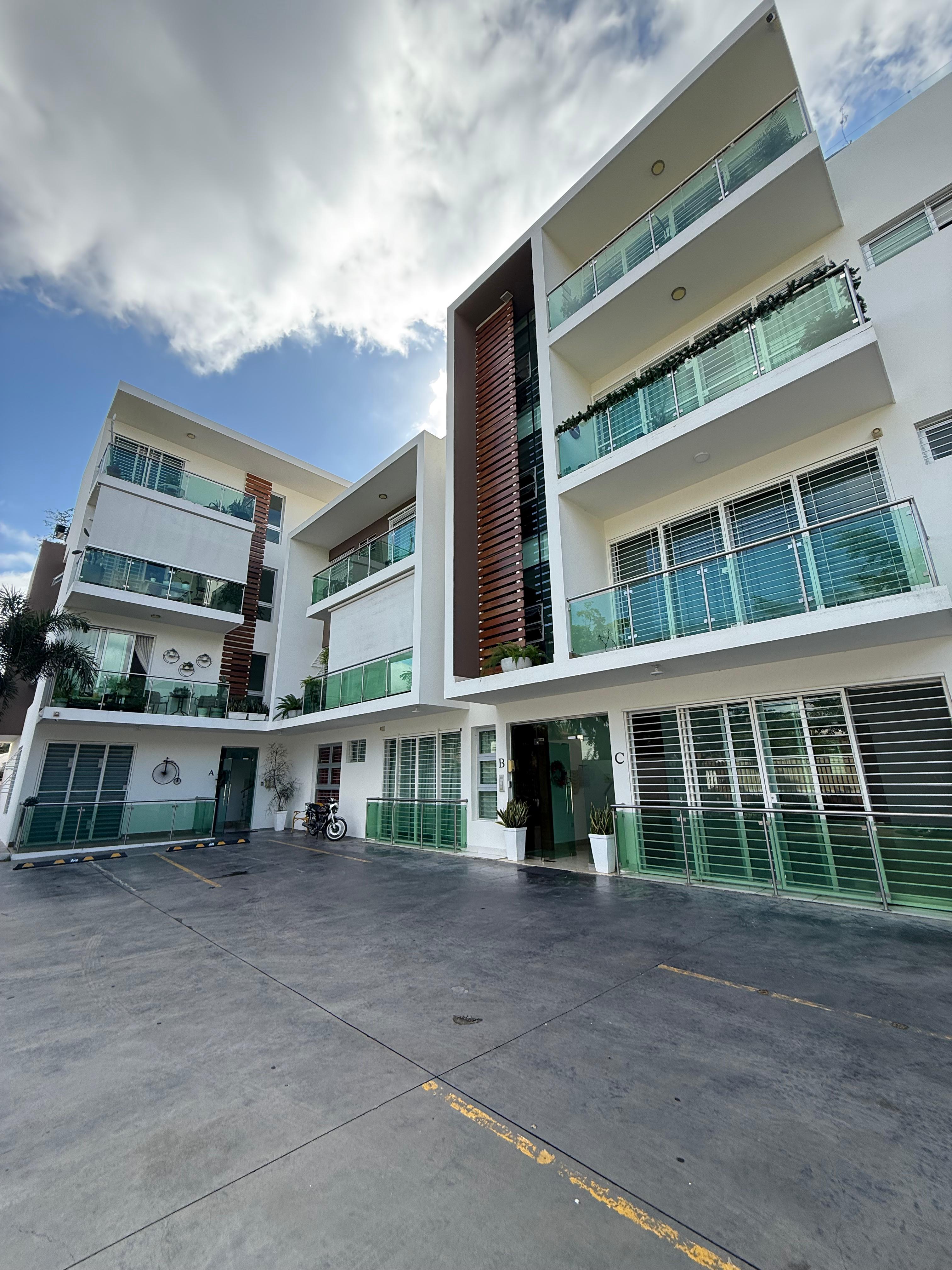 Vendo Primer Nivel en Los Laureles, Santiago, RD